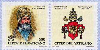 Effigie di Gregorio XIII. In alto, la scritta Anno Santo 1575 e il nome del Pontefice. In basso le chiavi decussate sormontate dal triregno, la scritta Citt del Vaticano ed il valore. A destra del francobollo si trova la bandella raffigurante lo stemma del Pontefice. Policromo.